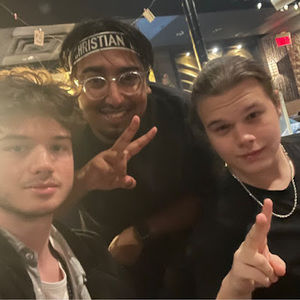 Meet your Posher, Alexis